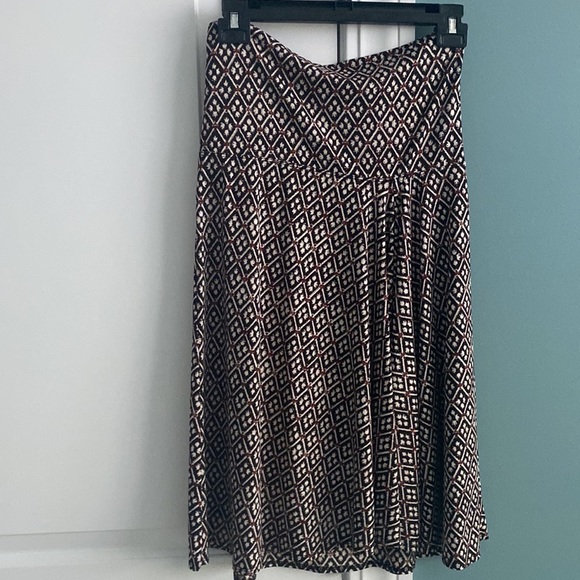 SASSY COMFY MAX STUDIO SKIRT - Picture 6 of 10